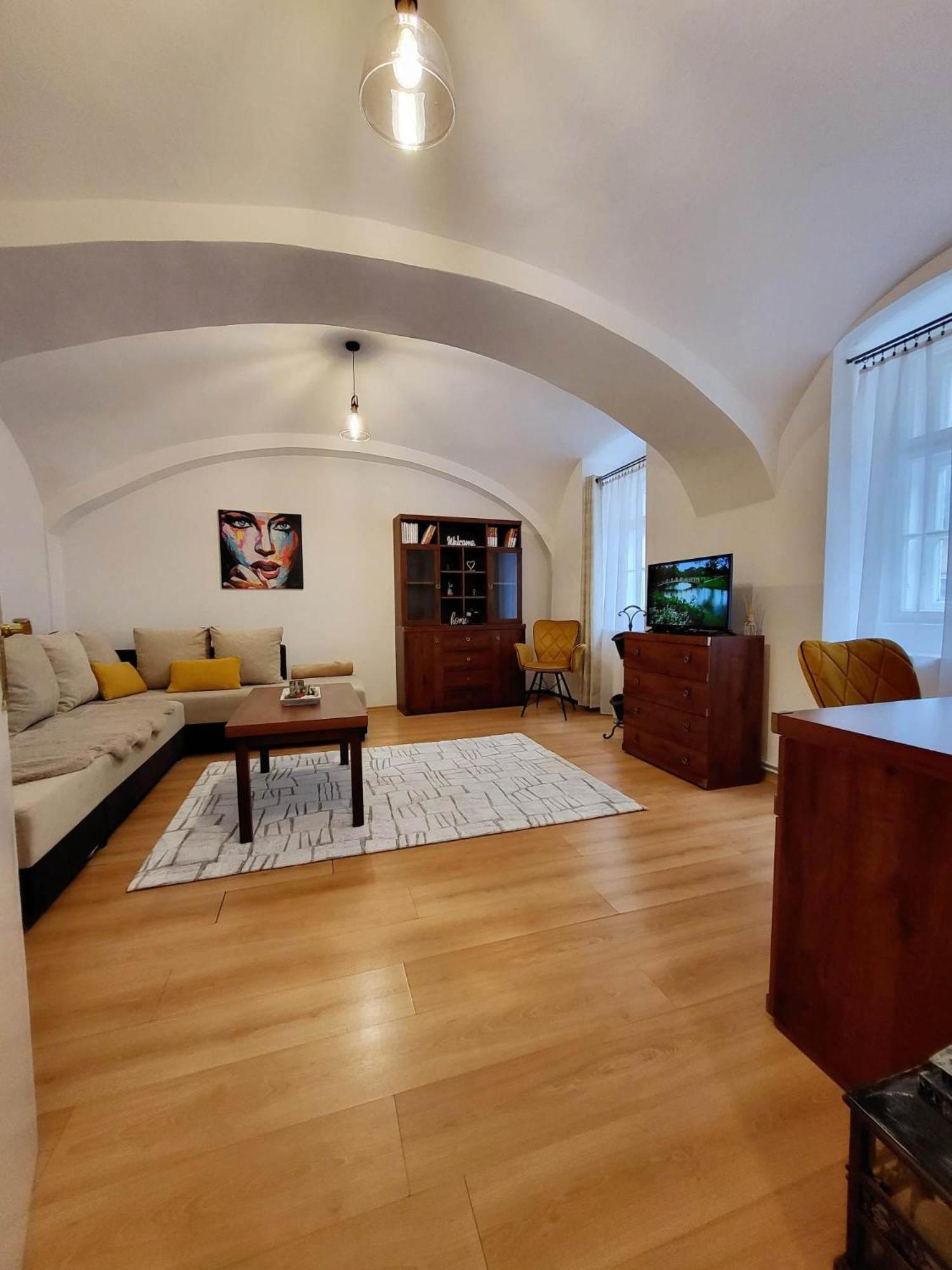 Downtown Romantic Székesfehérvár Εξωτερικό φωτογραφία